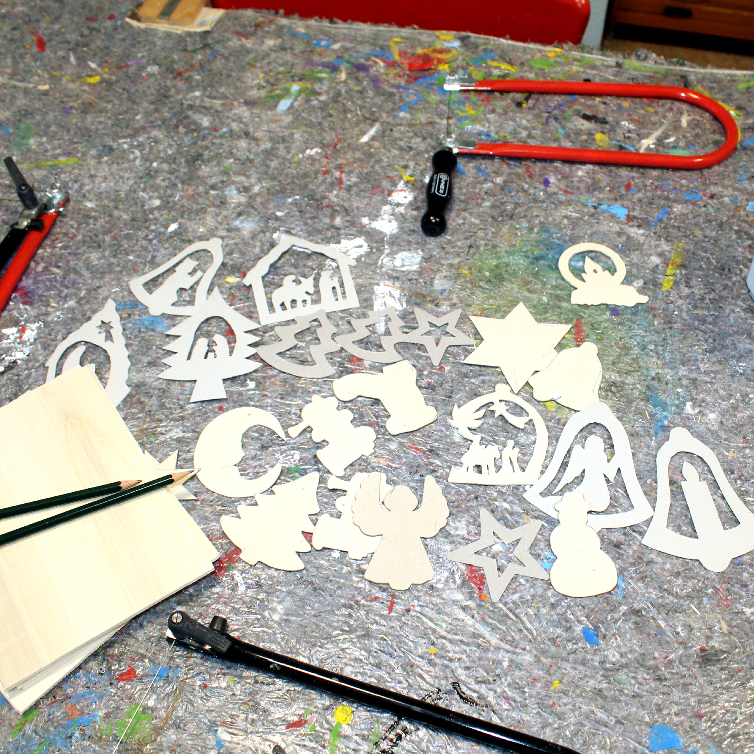 Christbaumschmuck-Werkstatt im Kindertreff