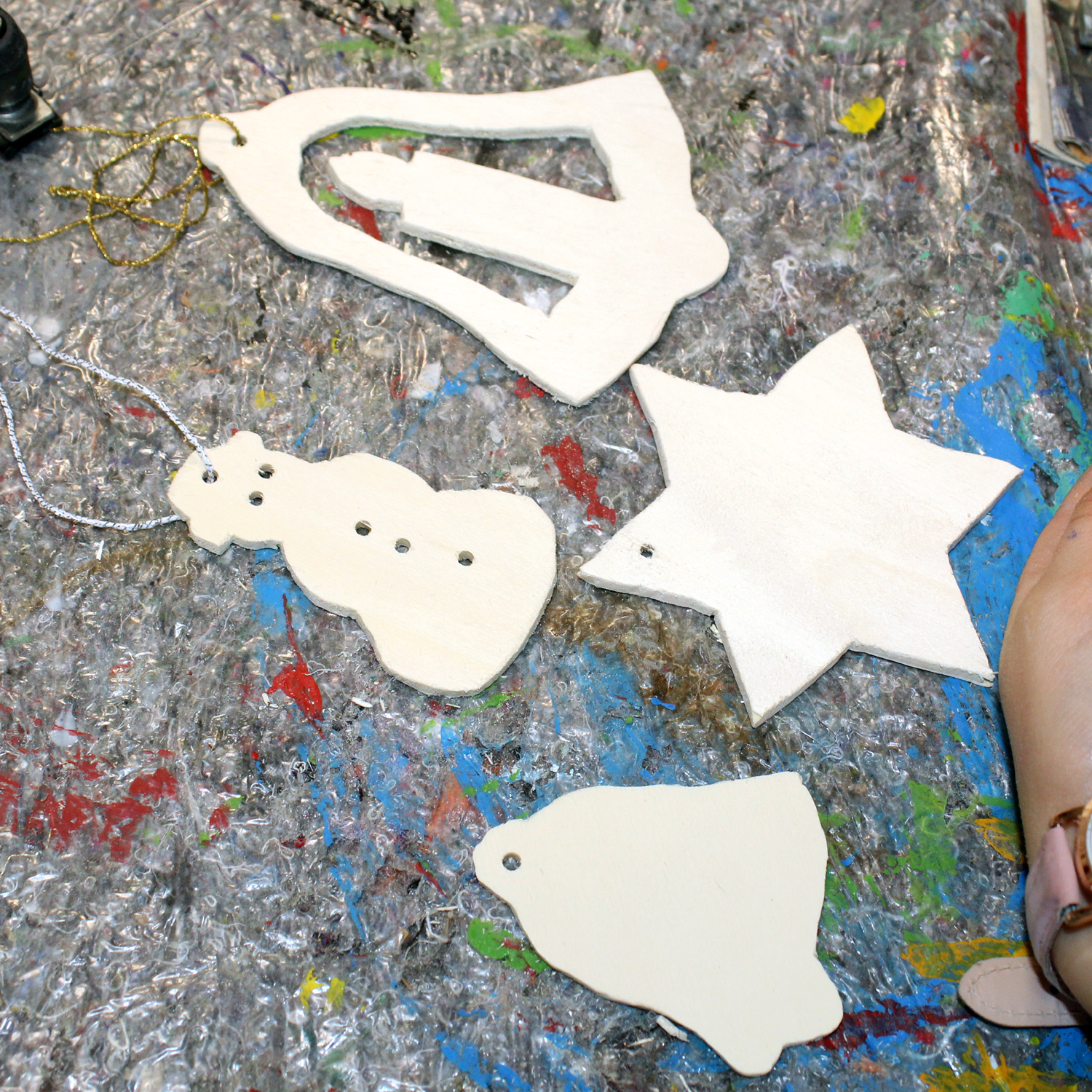 Christbaumschmuck-Werkstatt im Kindertreff