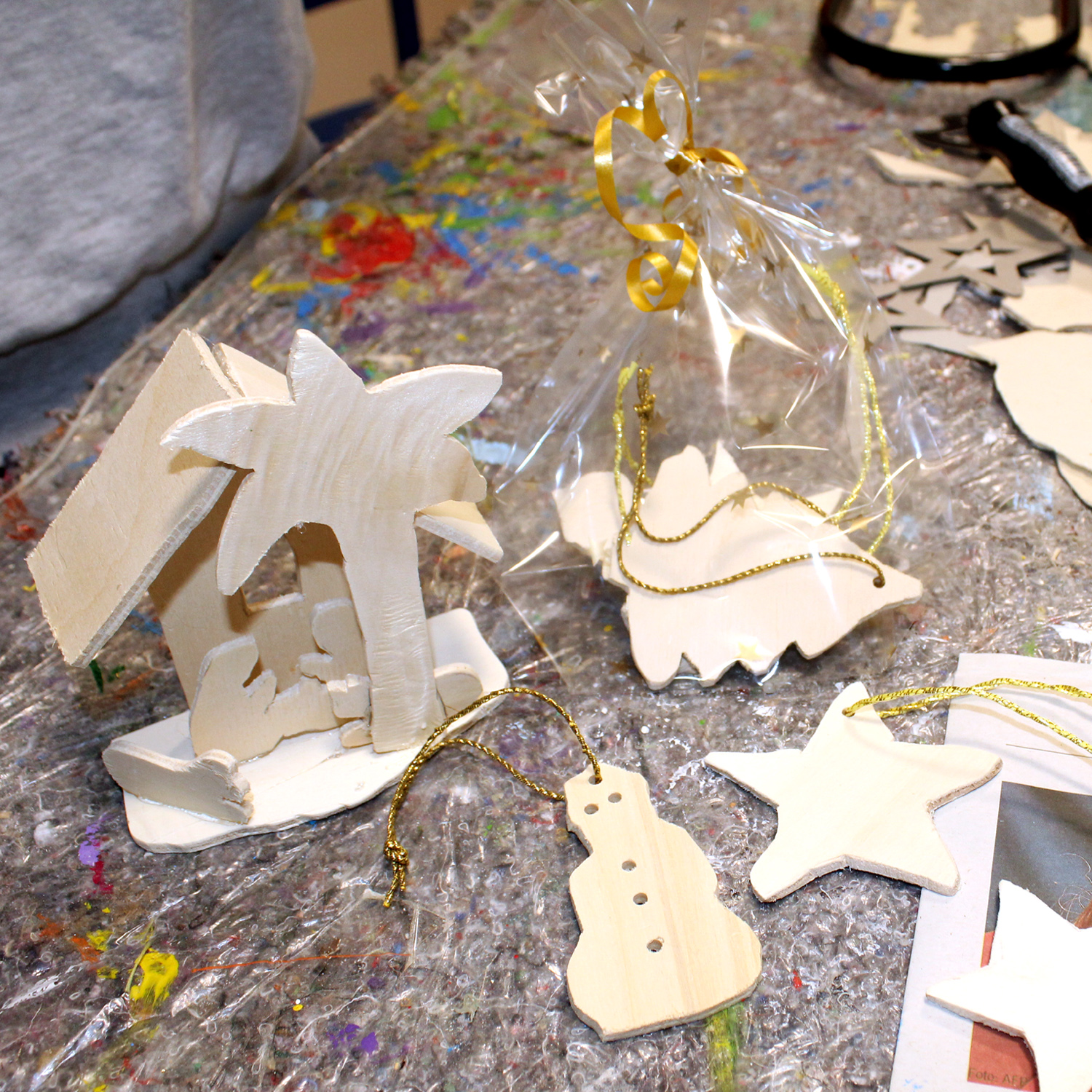 Christbaumschmuck-Werkstatt im Kindertreff