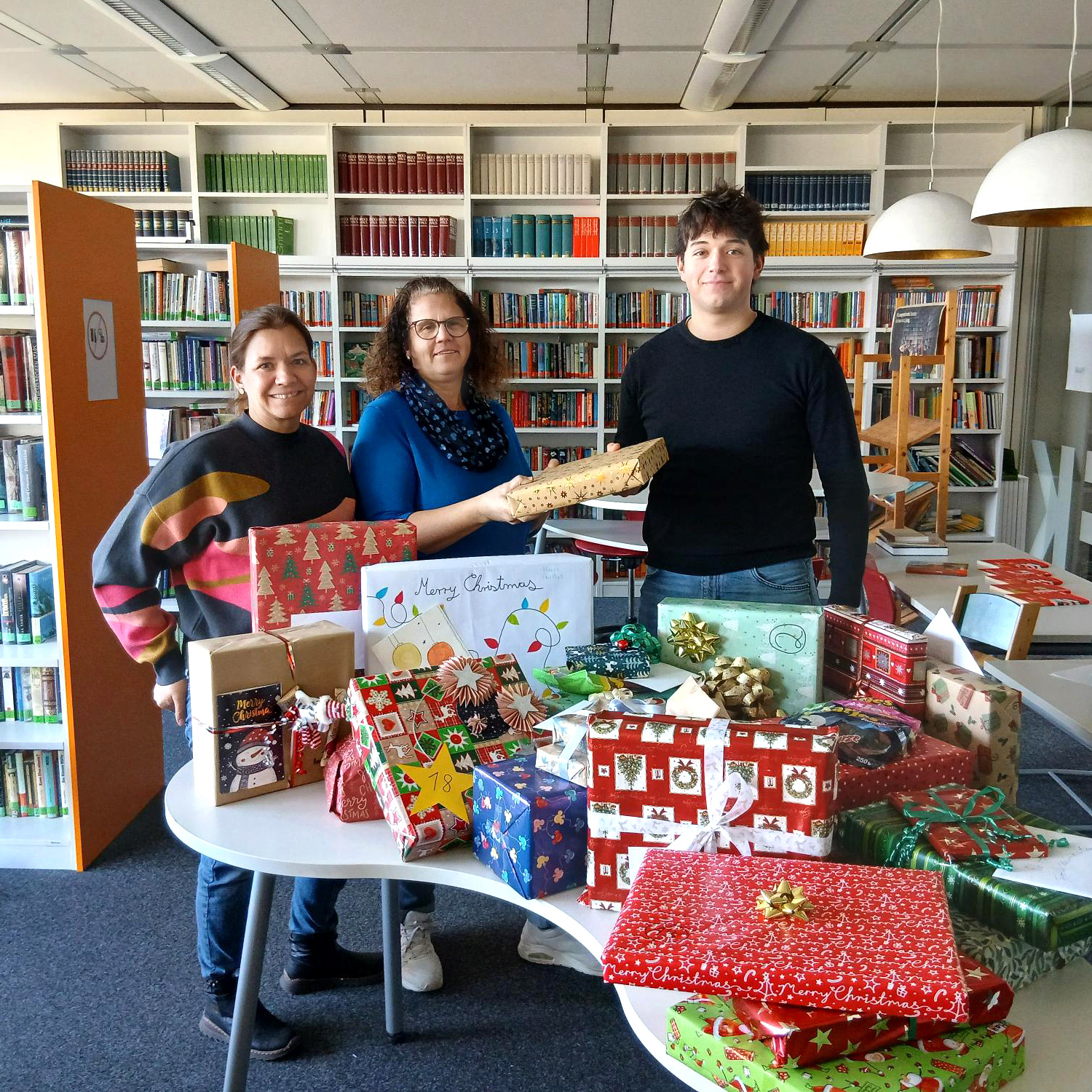 Geschenkaktion der SMV des Gymnasiums in Lauda-Königshofen
