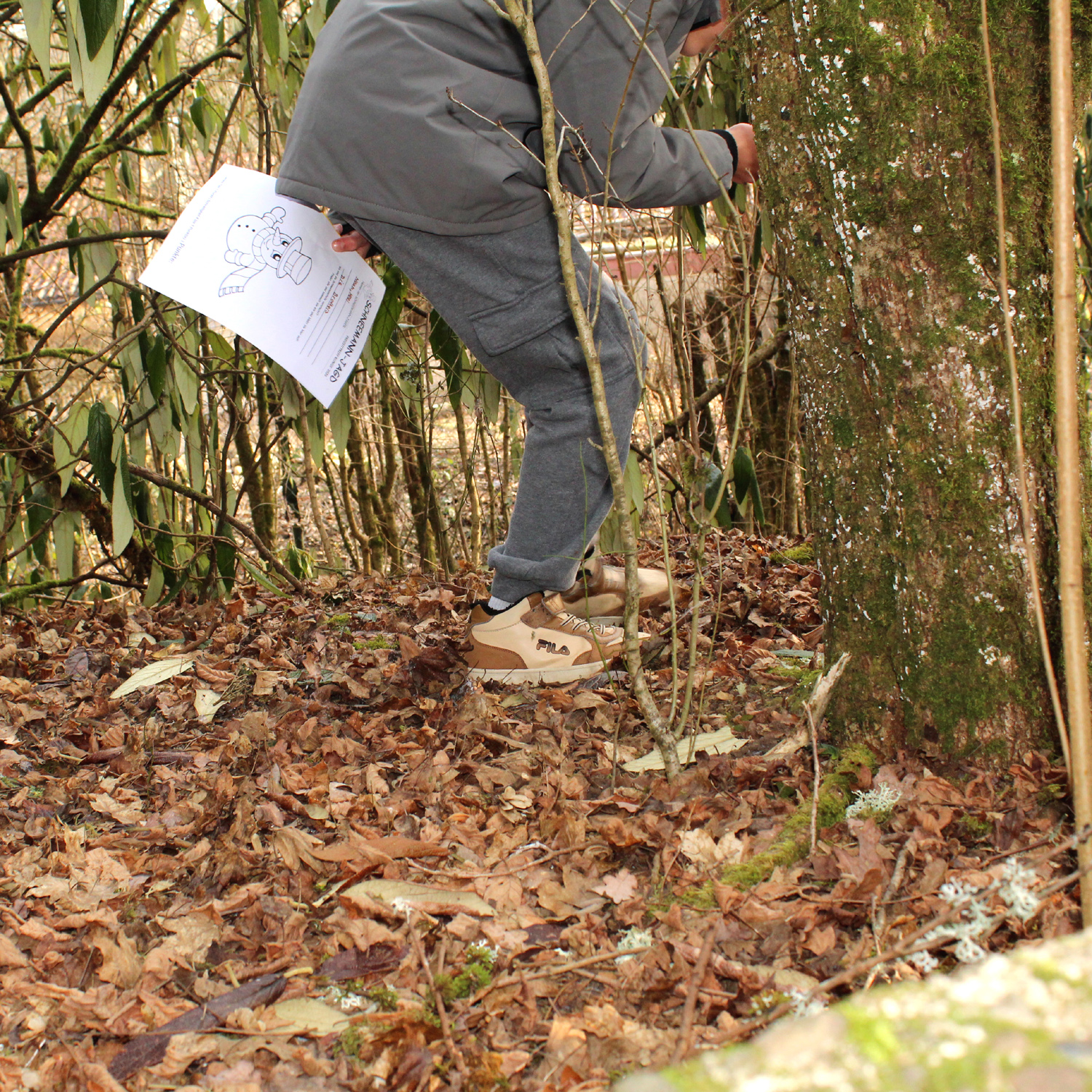Schneemannjagd auf dem Spielgelände