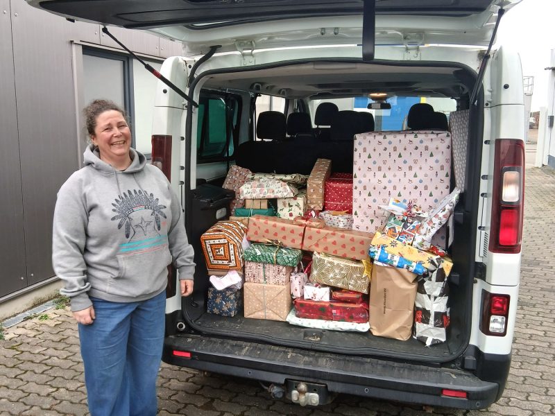 Über 100 Päckchen der Heidelberger Wunschbaumaktion