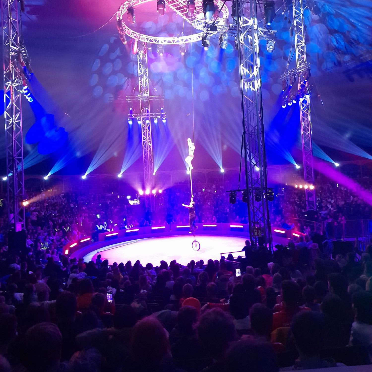 Zu Besuch beim Zirkuspalast in Heilbronn