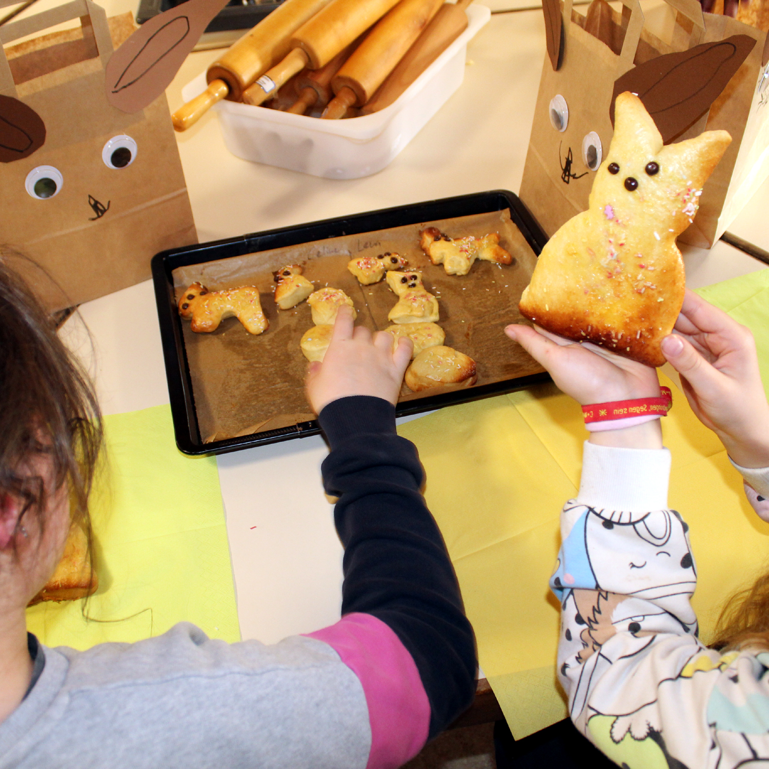 Wir backen Osterhasen und Eier