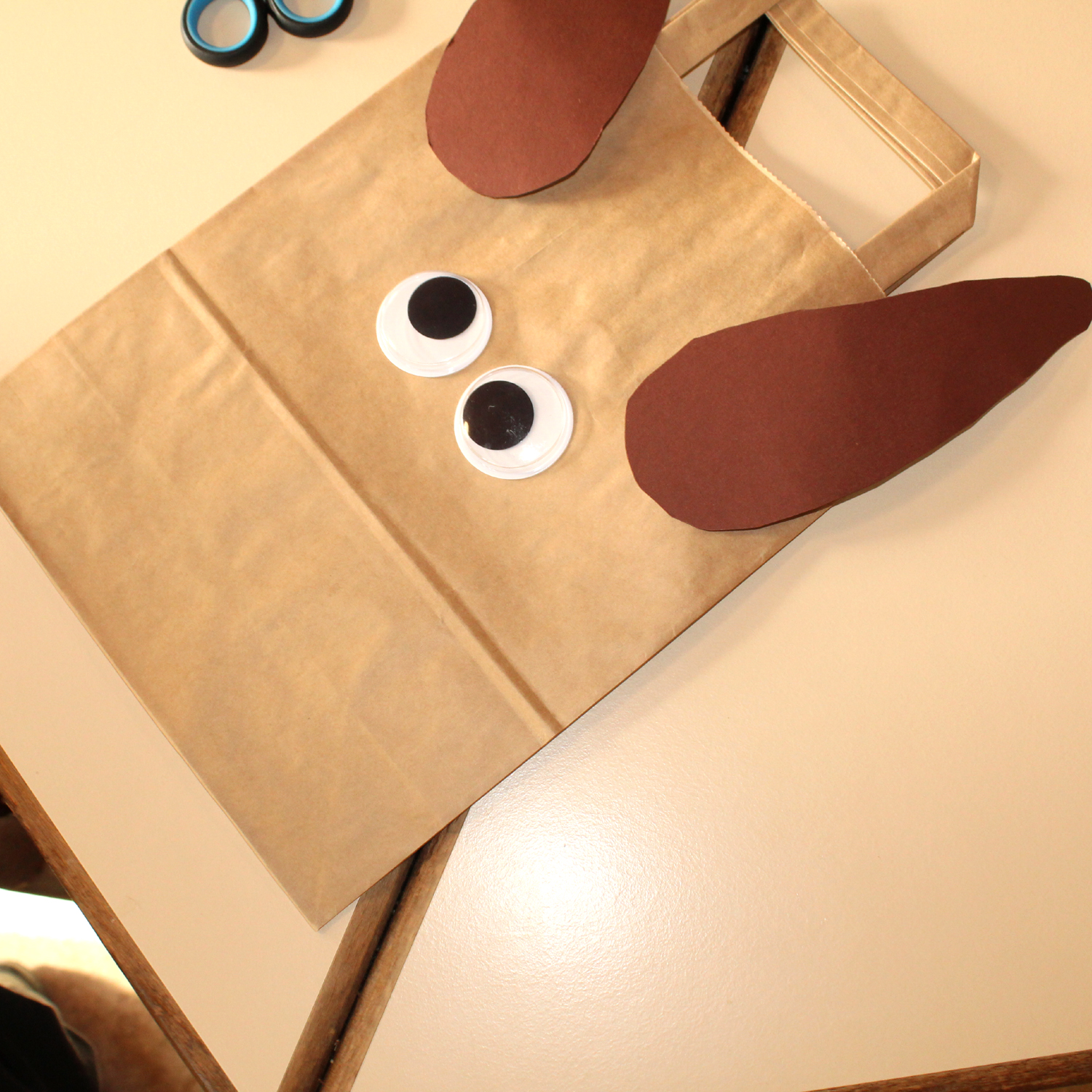 Lustige Ostertüten als Geschenkverpackung