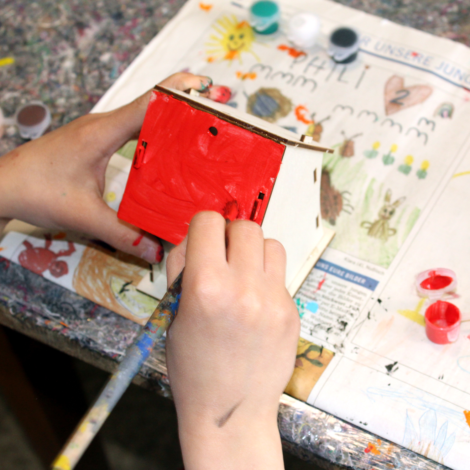 Unsere Vogelhaus-Werkstatt im Kindertreff