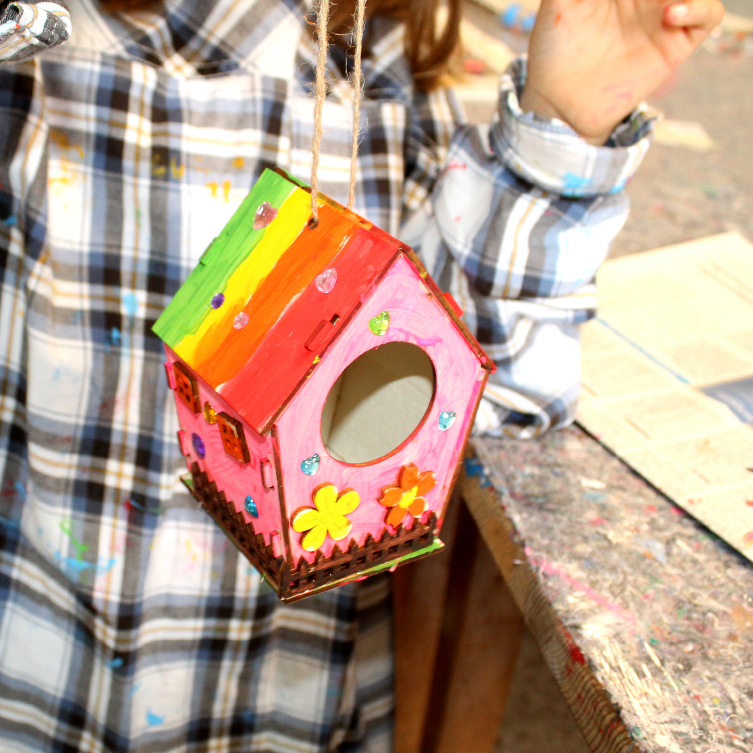 Unsere Vogelhaus-Werkstatt im Kindertreff