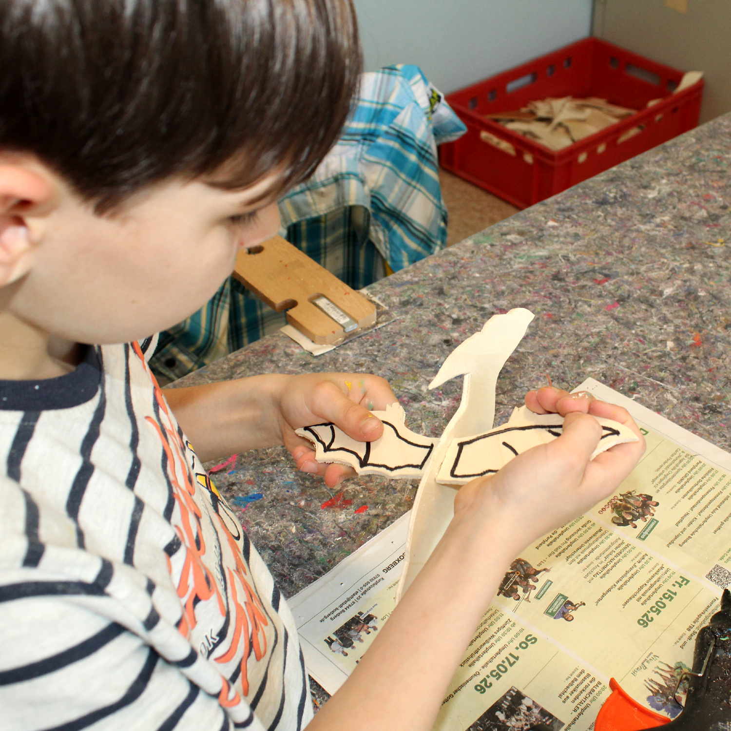 Wir basteln Dinosaurier